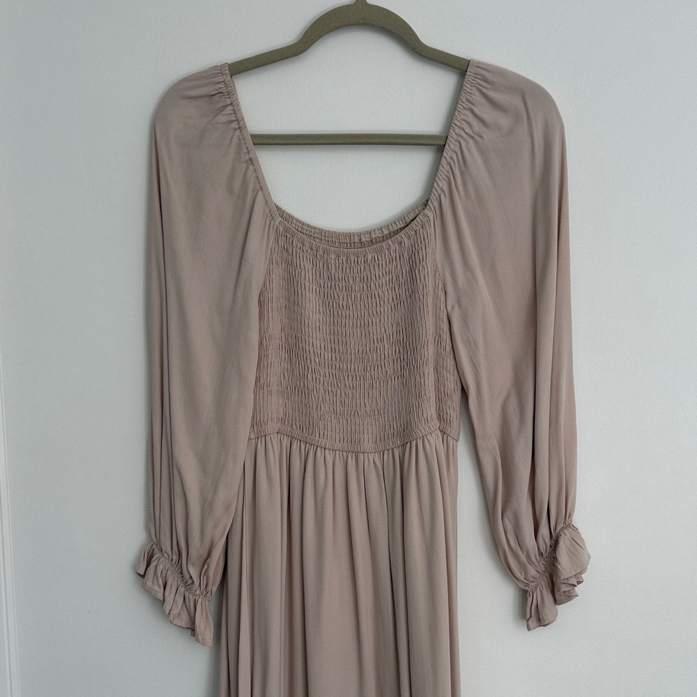 Zesica size Small Women's Blush Long-Sleeve Smocked Bodice Dress